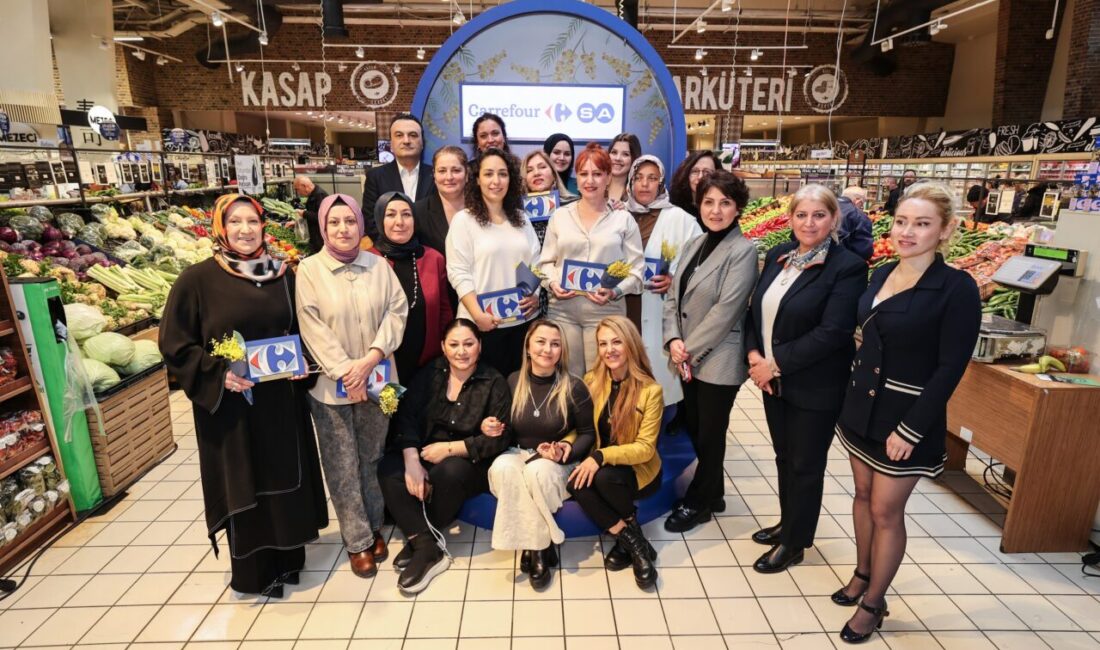 - CarrefourSA CEO'su Kutay Kartallıoğlu:
- "Üretici kadınları destekliyoruz ve emeklerinin