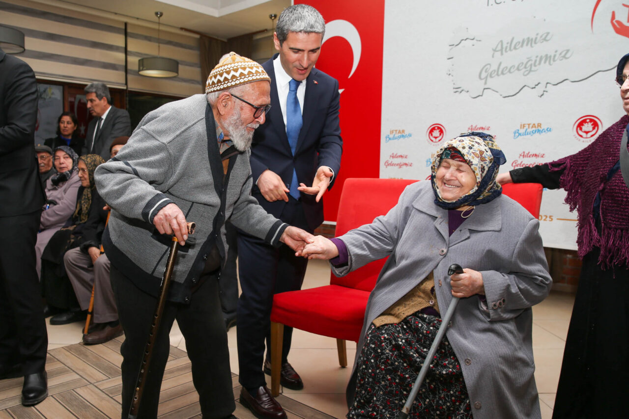 UŞAK (AA) – Uşak Valiliği tarafından "Aile Yılı" etkinlikleri kapsamında