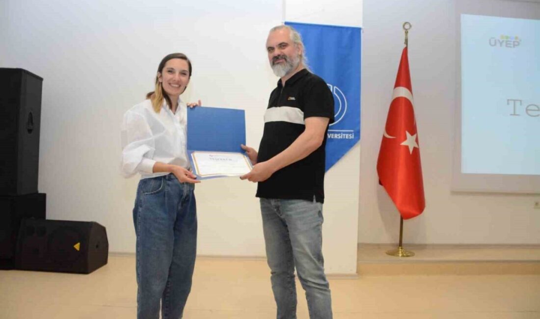 Anadolu Üniversitesi Üstün Yetenekliler Eğitim, Araştırma ve Uygulama Merkezi (ÜYEP)
