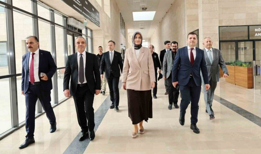 Afyonkarahisar Valisi Doç. Dr. Kübra Güran Yiğitbaşı, kent tarihinin en