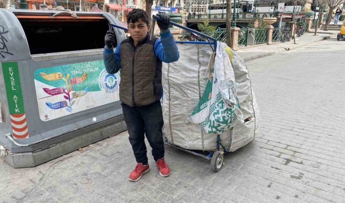 Eskişehir’de kardeşlerine bakabilmek için okula gitmek yerine boyundan büyük el