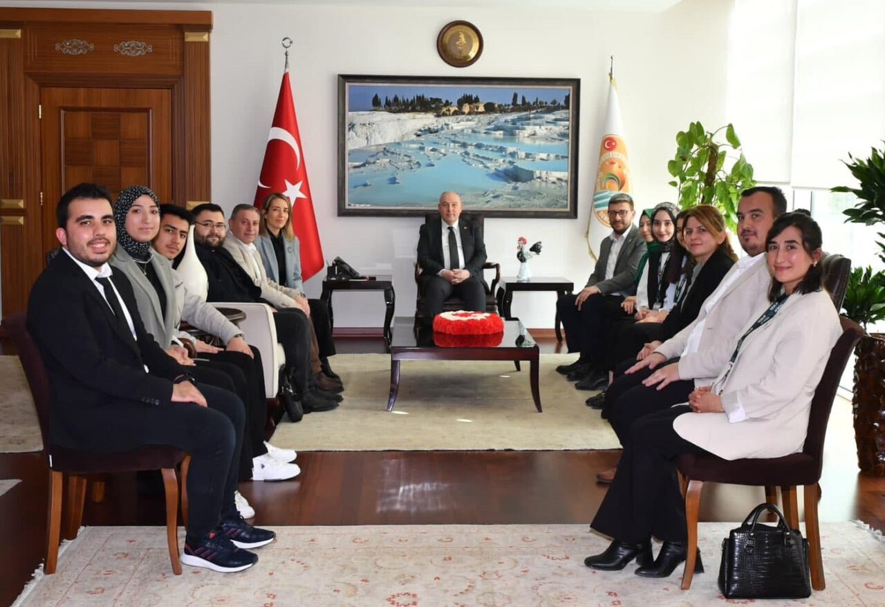 DENİZLİ (AA) – Yeşilay Denizli Şube Başkanı Hakan Şirin, Vali
