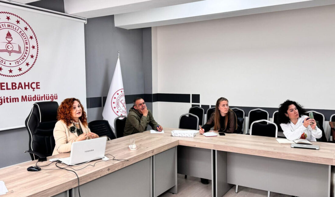 İZMİR (AA) – Yeşilay İzmir Şubesi ve Güzelbahçe İlçe Milli