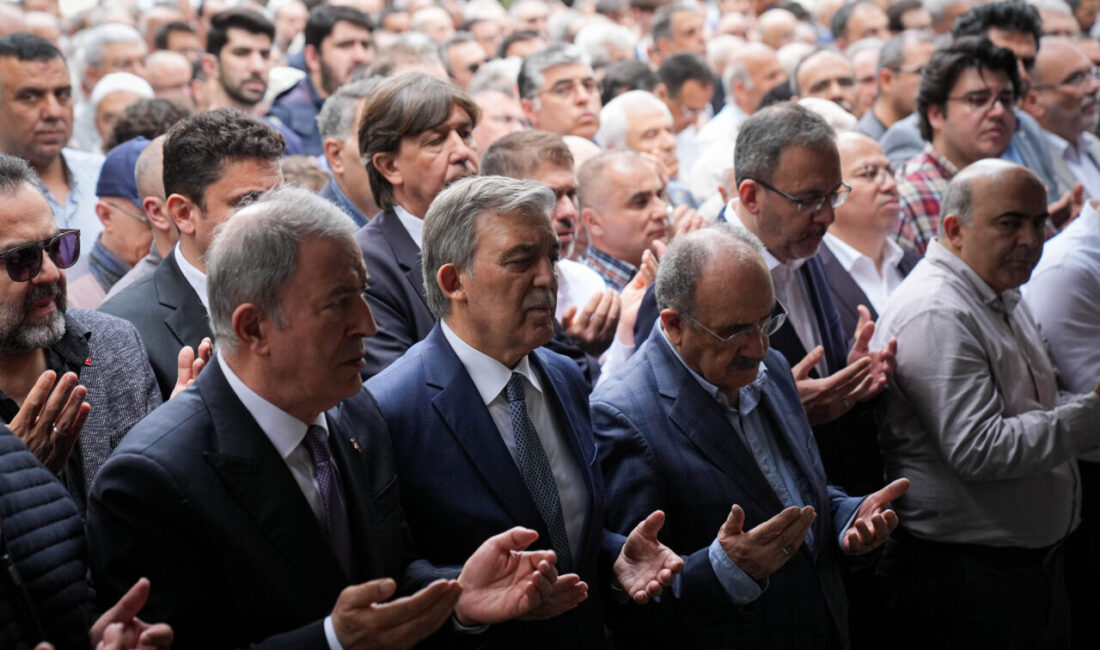 İZMİR (AA) – 11. Cumhurbaşkanı Abdullah Gül, İzmir'de vefat eden