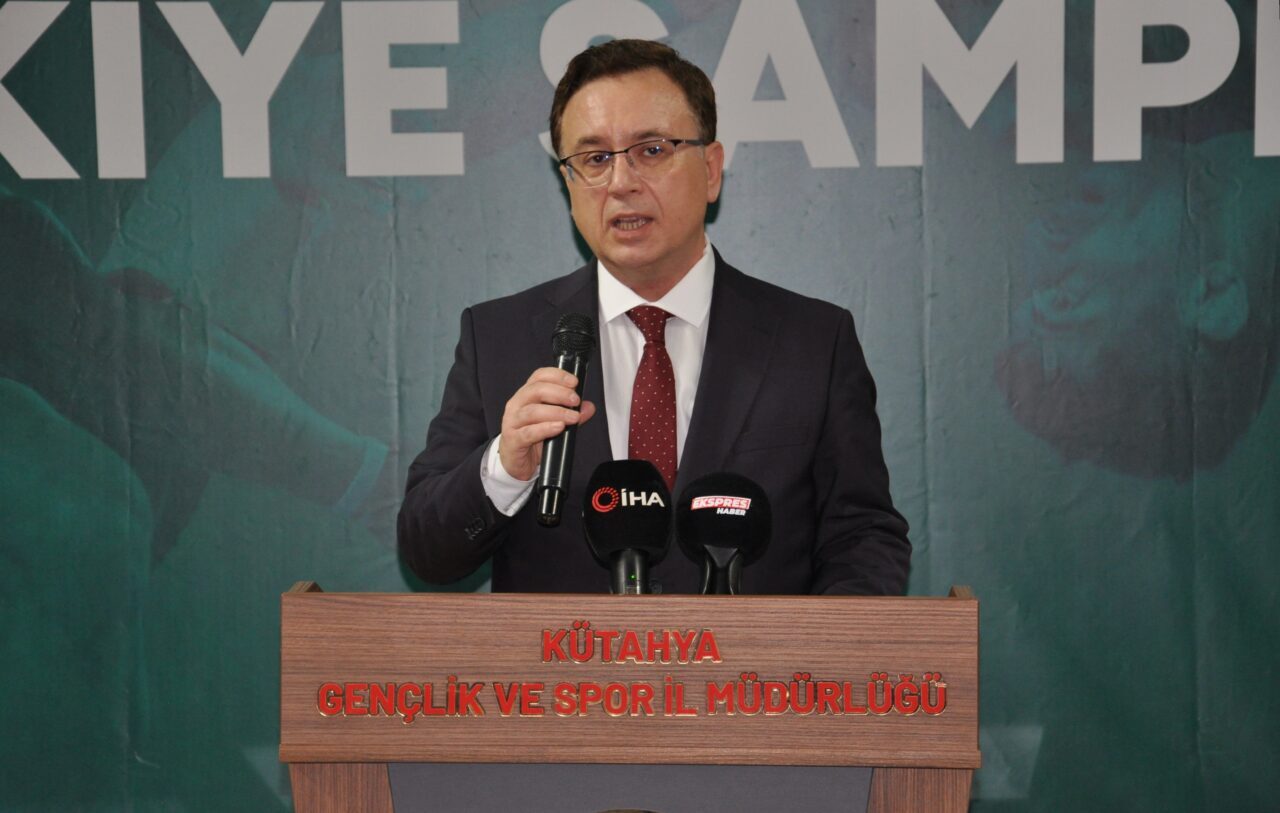 KÜTAHYA (AA) – Türkiye Güreş Federasyonu tarafından düzenlenen 17 Yaş