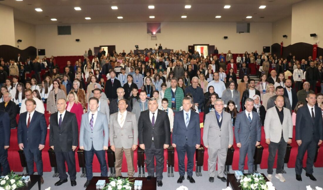 AFYONKARAHİSAR (AA) – Afyonkarahisar'da 19. TÜBİTAK Ortaokul Öğrencileri Araştırma Projeleri