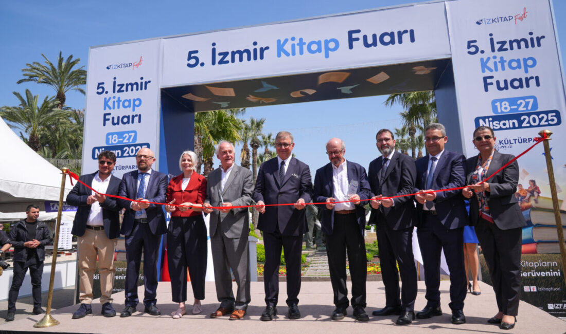 İZMİR (AA) – 5. İzmir Kitap Fuarı (İZKİTAP), "Çocuk ve