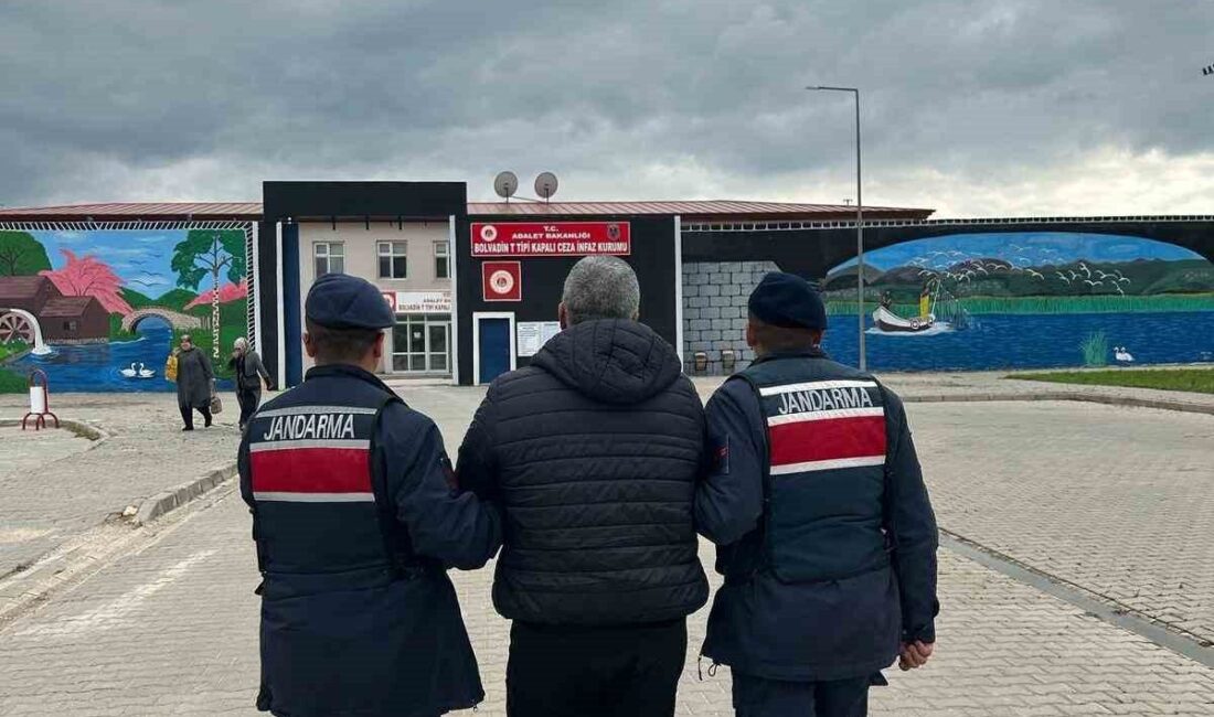 Afyonkarahisar İl Jandarma Komutanlığı ekiplerince düzenlenen operasyonda, hakkında 5 yıl
