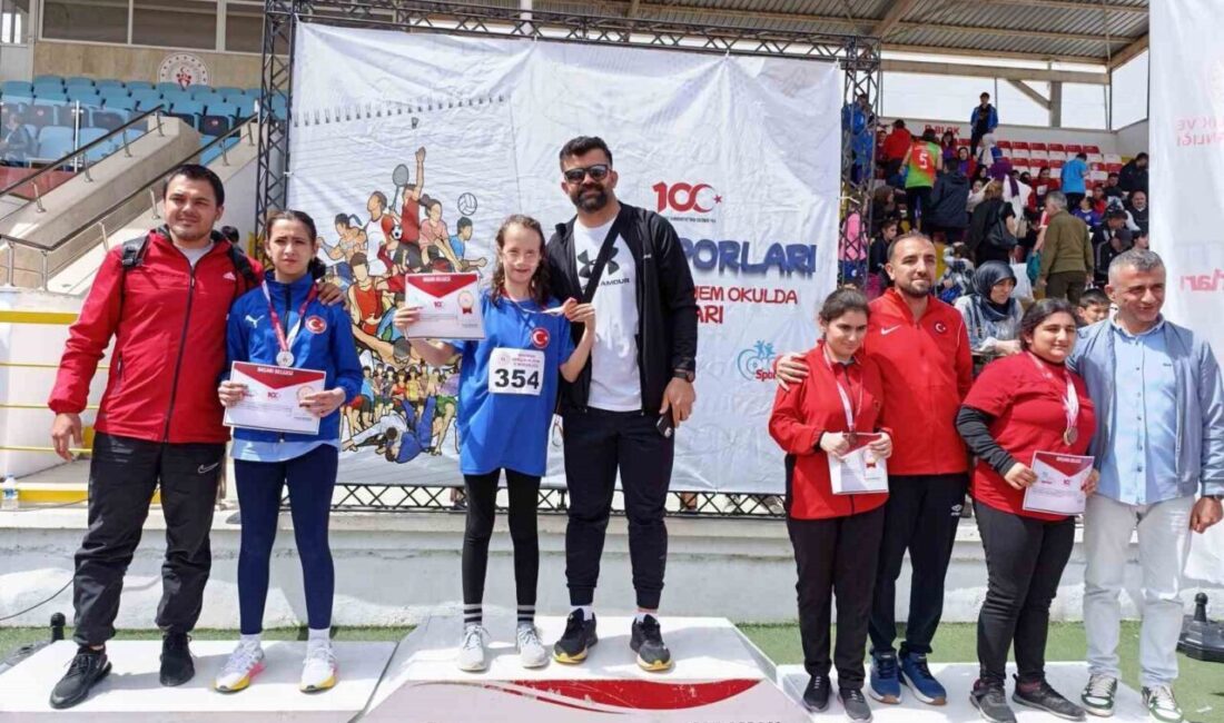 Karaman’da düzenlenen Okul Sporları Özel Sporcular Atletizm Türkiye Şampiyonası’nda Afyonkarahisar’ı