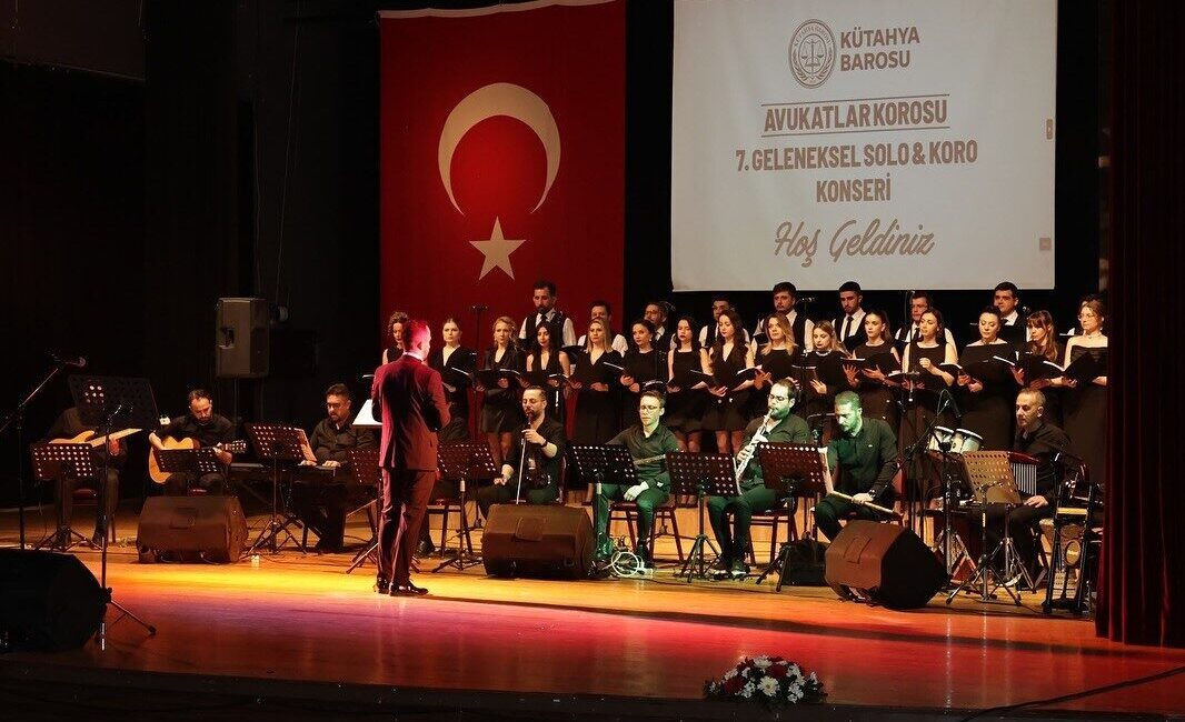 Kütahya Barosu Avukatlar Korosu tarafından, Avukatlar Günü vesilesiyle düzenlenen 7.