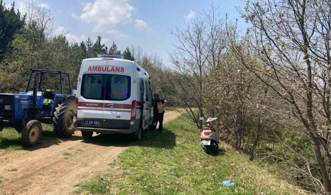 Bilecik’te seyir halinde kontrolden çıkarak devrilen motosiklette bulunan 2 kişi