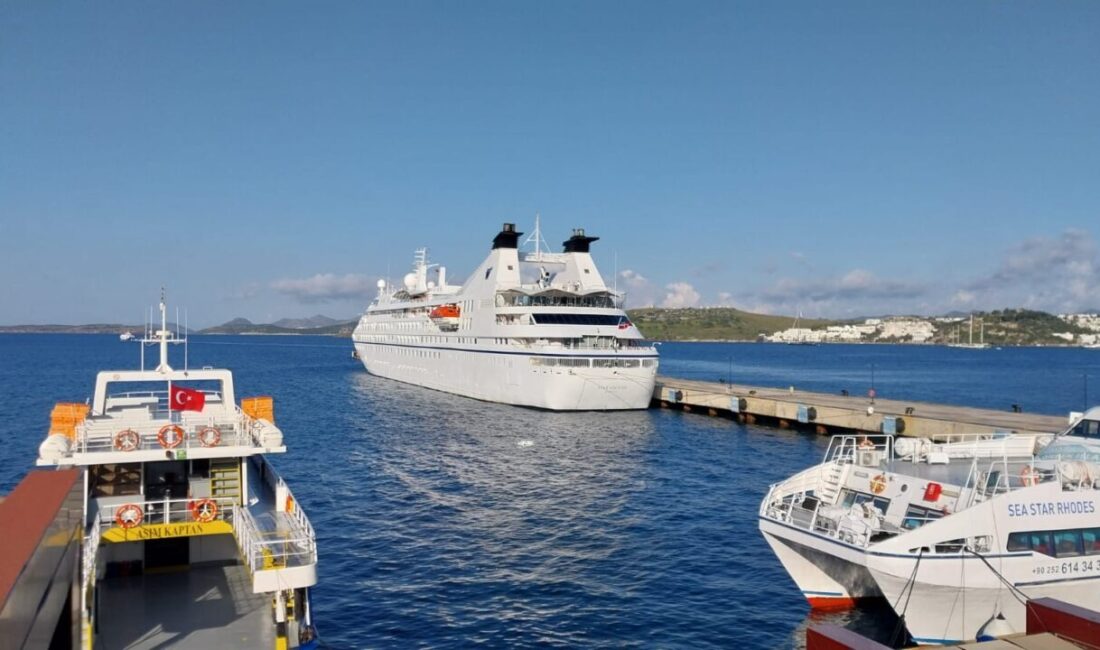 MUĞLA (AA) – Muğla'nın Bodrum ilçesine, "Star Legend" isimli kruvaziyerle