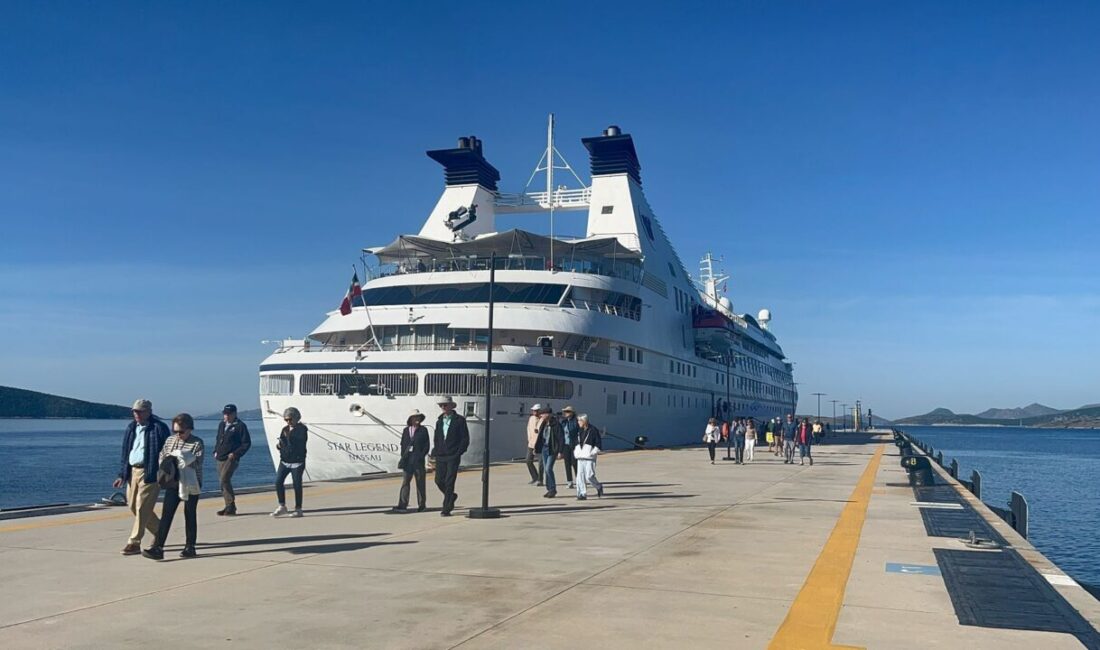 MUĞLA (AA) – Muğla'nın Bodrum ilçesine, "Star Legend" isimli kruvaziyerle