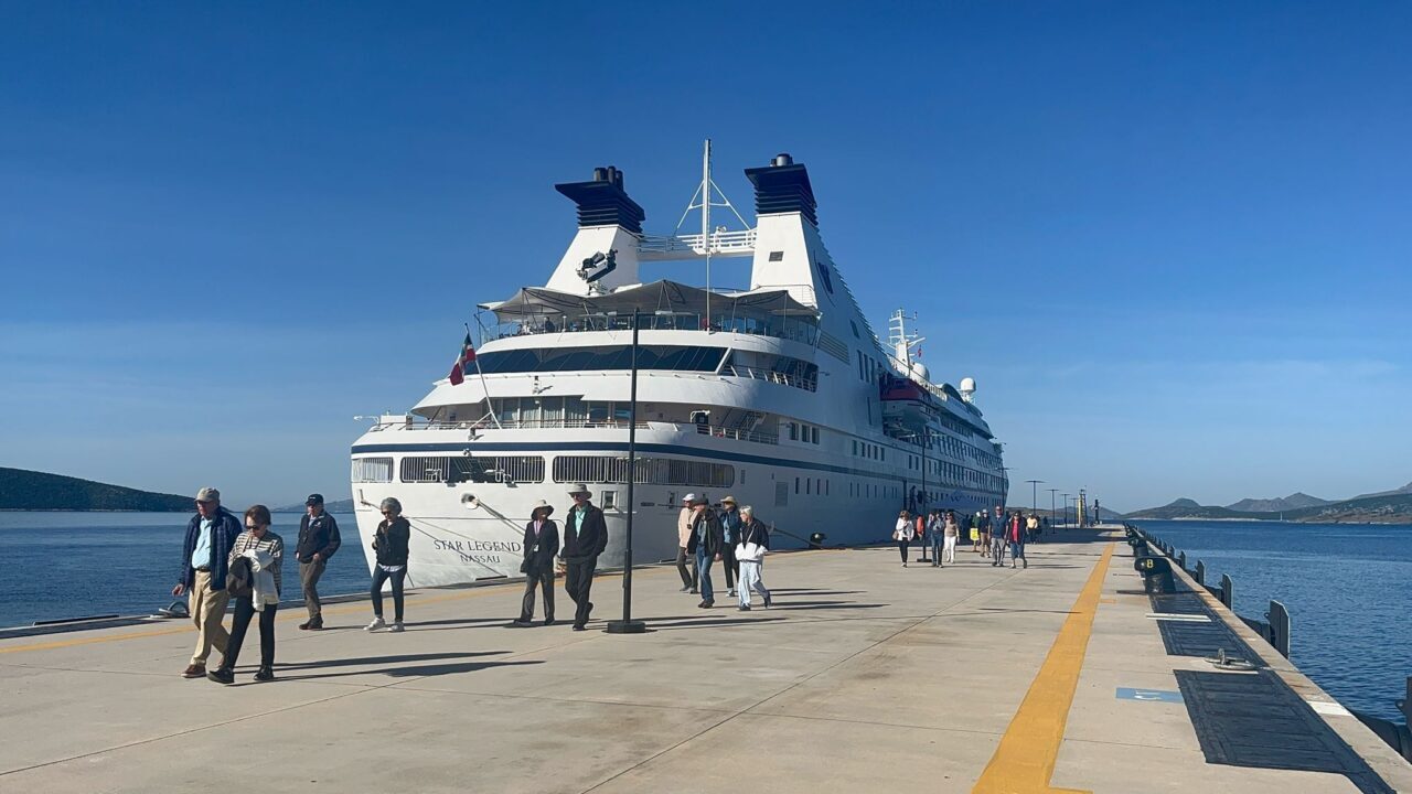 MUĞLA (AA) – Muğla'nın Bodrum ilçesine, "Star Legend" isimli kruvaziyerle