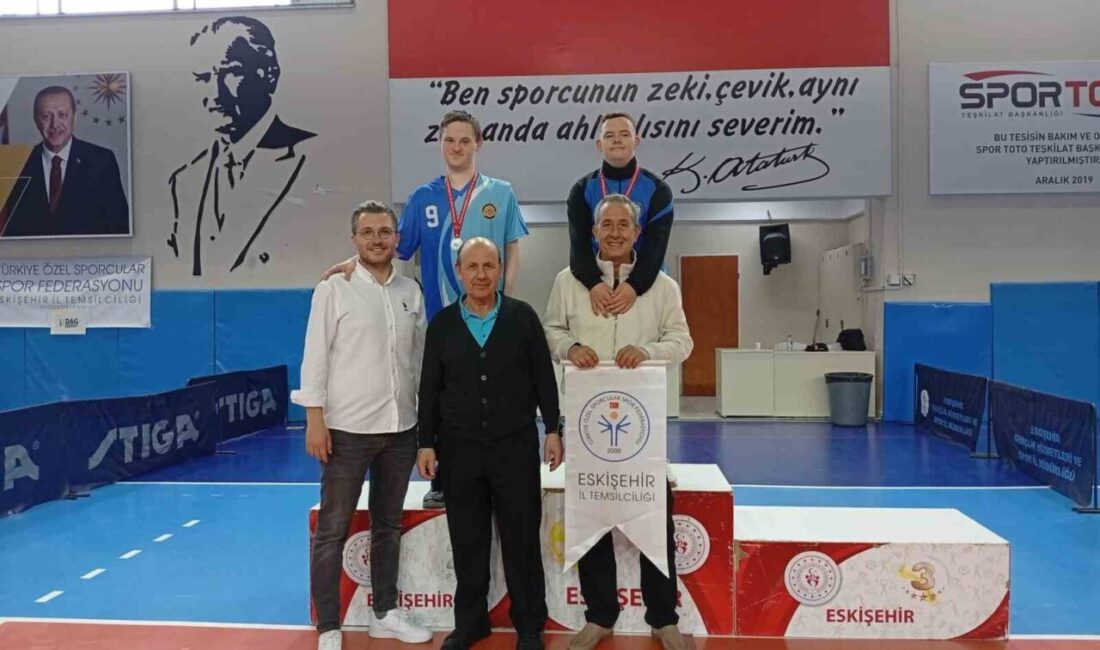 Eskişehir Büyükşehir Spor Kulübü sporcuları Eskişehir’de düzenlenen Özel Sporcular Masa