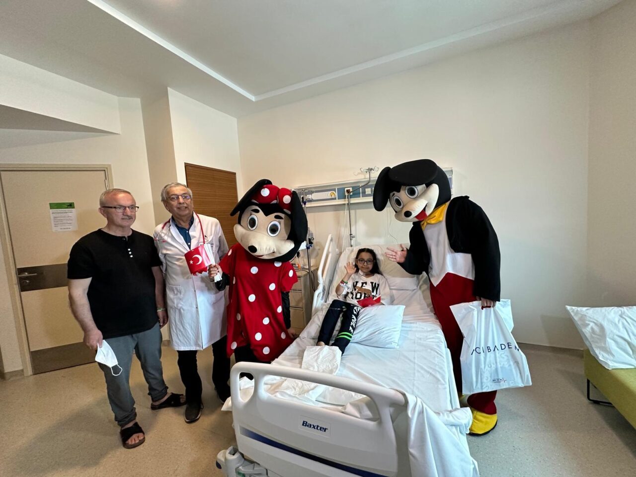 İZMİR (AA) – İzmir'de çapraz nakil operasyonuyla böbrek nakli olan