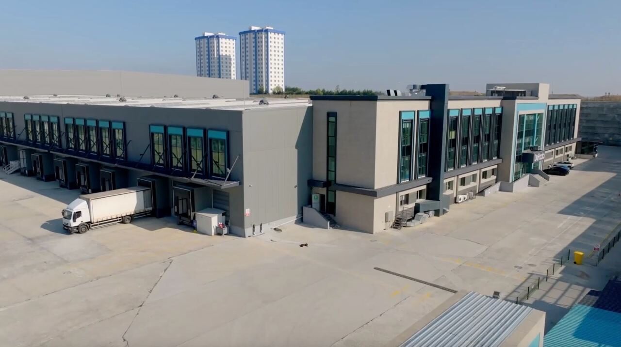 - DeFacto Tedarik Zinciri Genel Müdür Yardımcısı Erkan Yorulmaz:
- "Bu