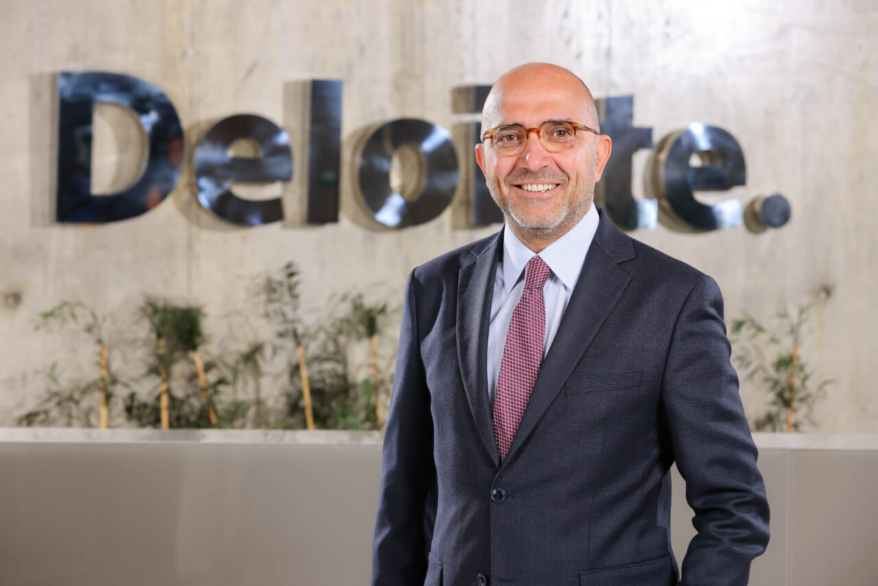 - Deloitte Türkiye Finansal Hizmetler Sektörü Lideri Cüneyt Kırlar:
- "Türk