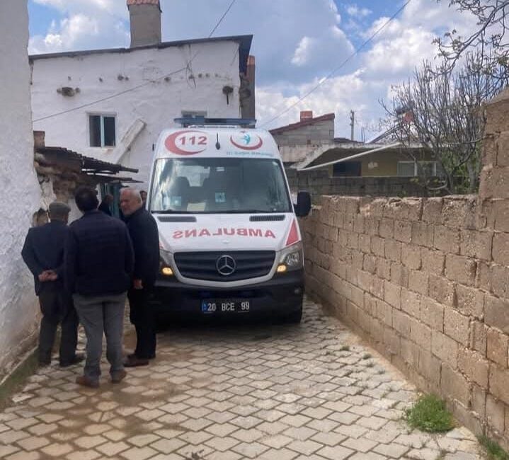 DENİZLİ (AA) – Denizli'nin Tavas ilçesinde sobadan sızan karbonmonoksit gazından