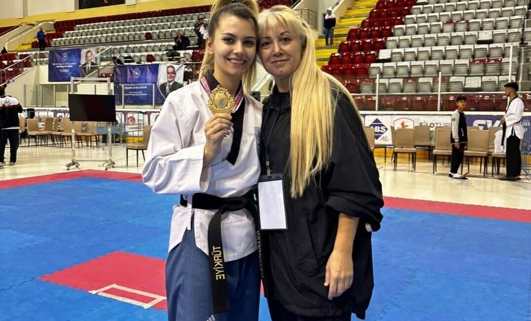 Eskişehir’de, ikisi de öğretmen ve ikisi de Taekwondo Milli Takımı’nda