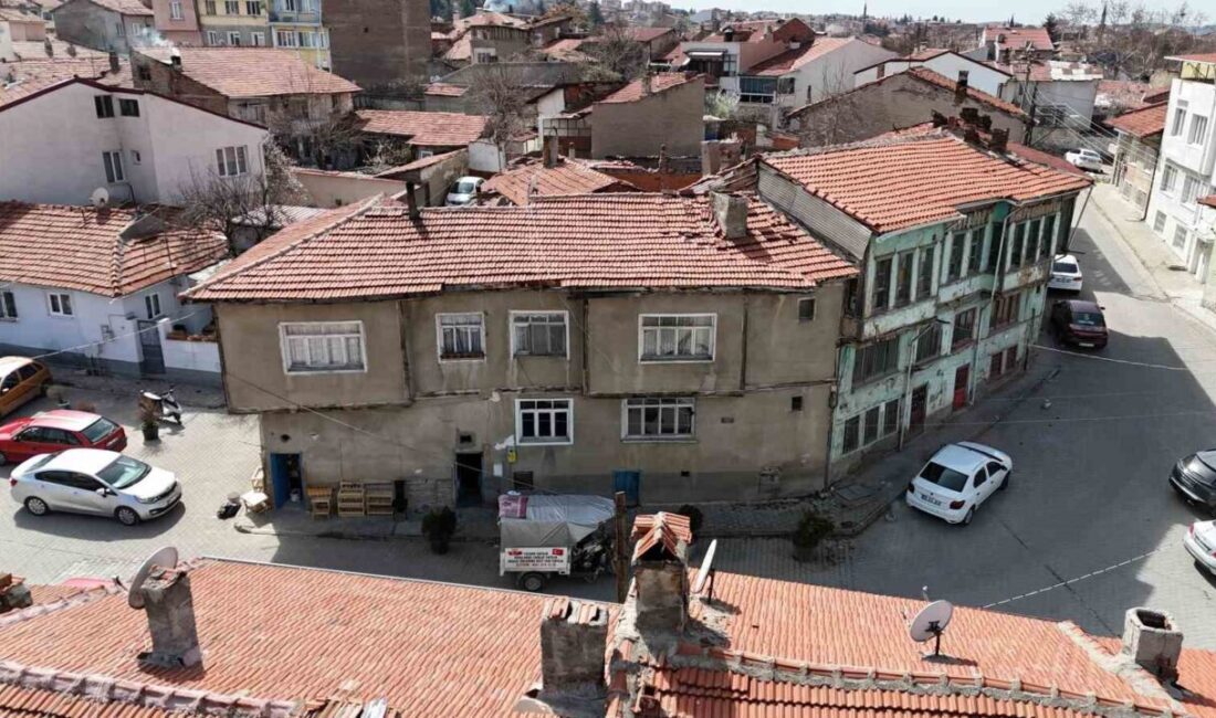 Eskişehir’de ev sahibi ile anlaşamadığı için evden atılan ve kurduğu