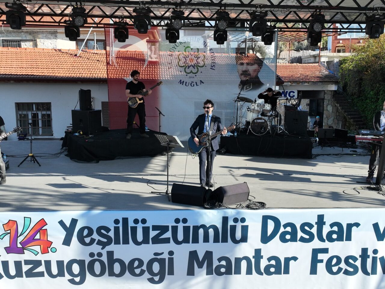 MUĞLA (AA) – Muğla'nın Fethiye ilçesinde düzenlenen 14. Dastar ve