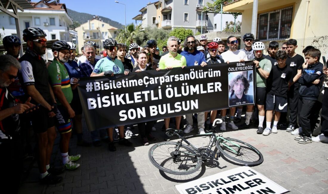 MUĞLA (AA) – Muğla'nın Fethiye ilçesinde bisiklet tutkunları, trafik kazasında