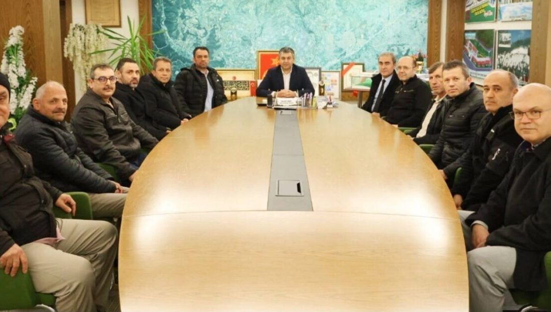 Kütahya’nın Gediz ilçesinde Belediye Başkanı Necdet Akel, Gediz Belediyesi’nden emekli