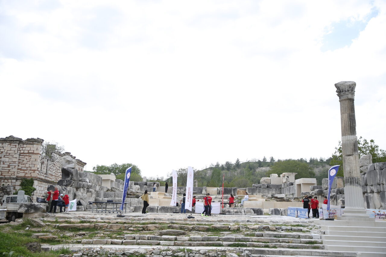 MUĞLA (AA) – Muğla'da "Gladyatörler Kenti" olarak anılan, 1200 yıllık