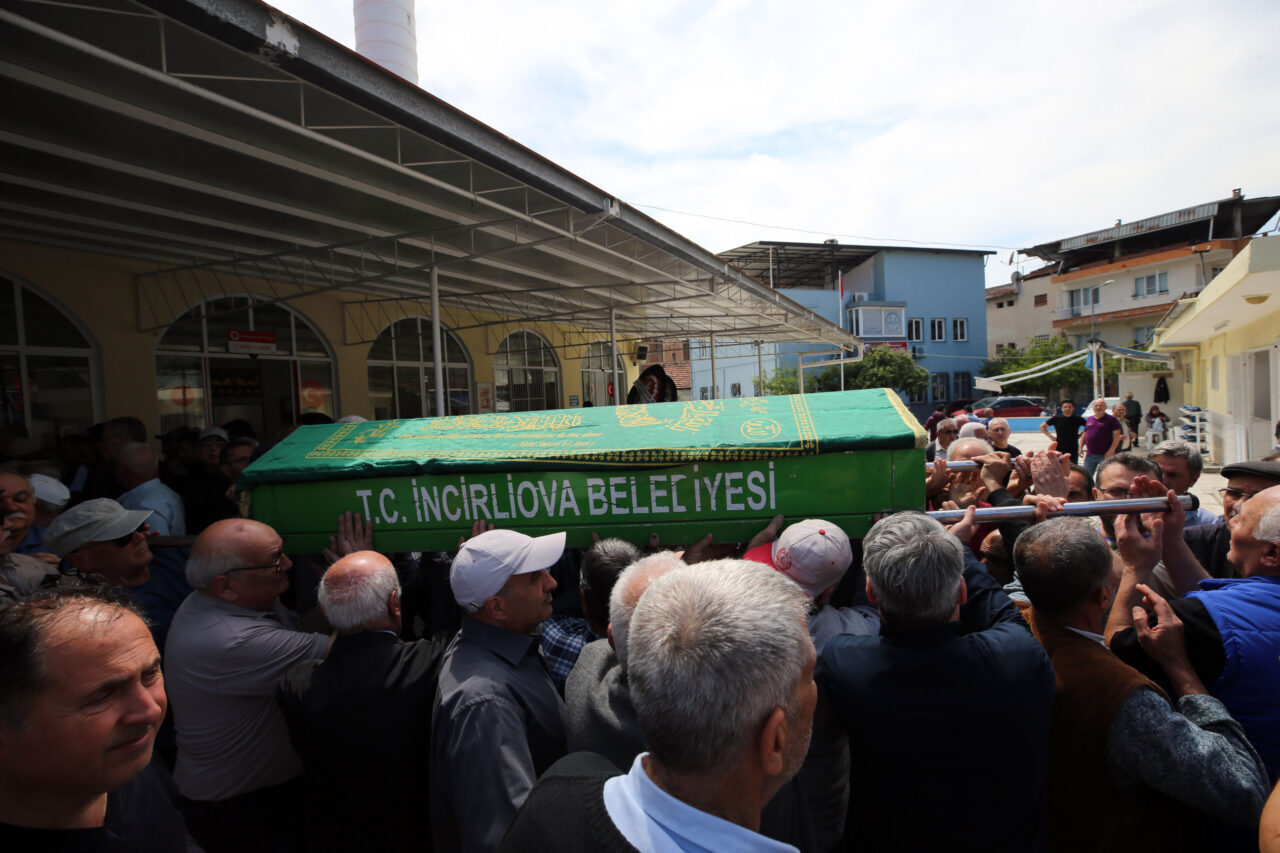 AYDIN (AA) – Hayatını kaybeden Göztepe'nin eski futbolcularından İbrahim Ertin'in