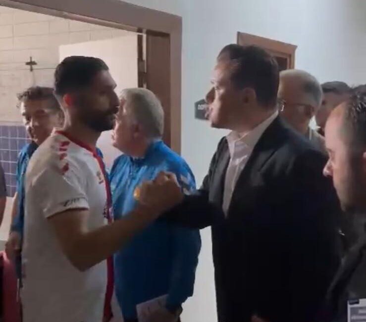 Eskişehir AK Parti Milletvekili Nebi Hatipoğlu, Manavgat Belediyespor maçında 1-0