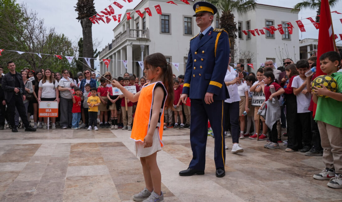 İZMİR (AA) – İzmir'in Urla ilçesinde, 23 Nisan Ulusal Egemenlik