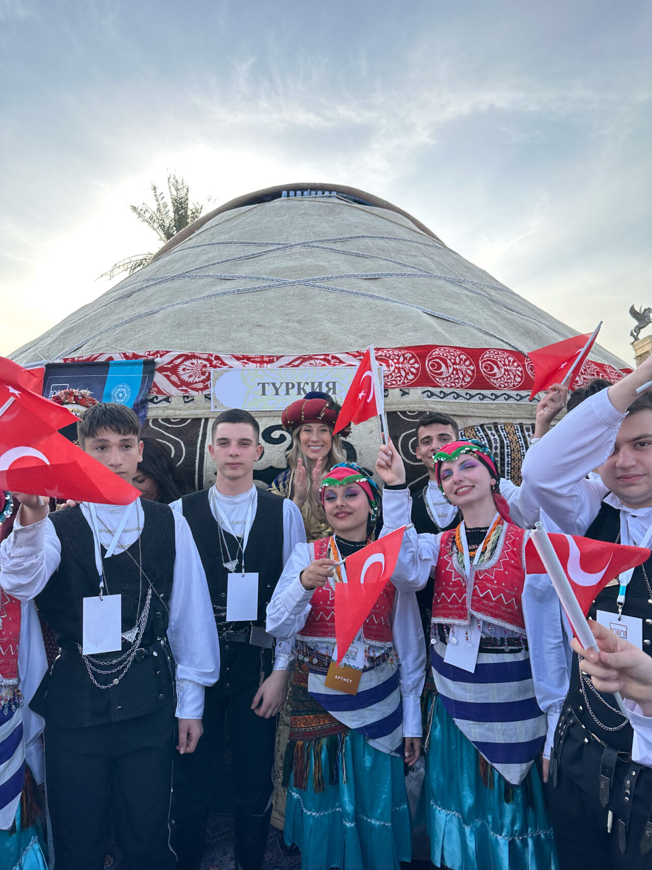 İZMİR (AA) – İzmir Olgunlaşma Enstitüsü, Türk Kültürü Teşkilatınca (TÜRKSOY)