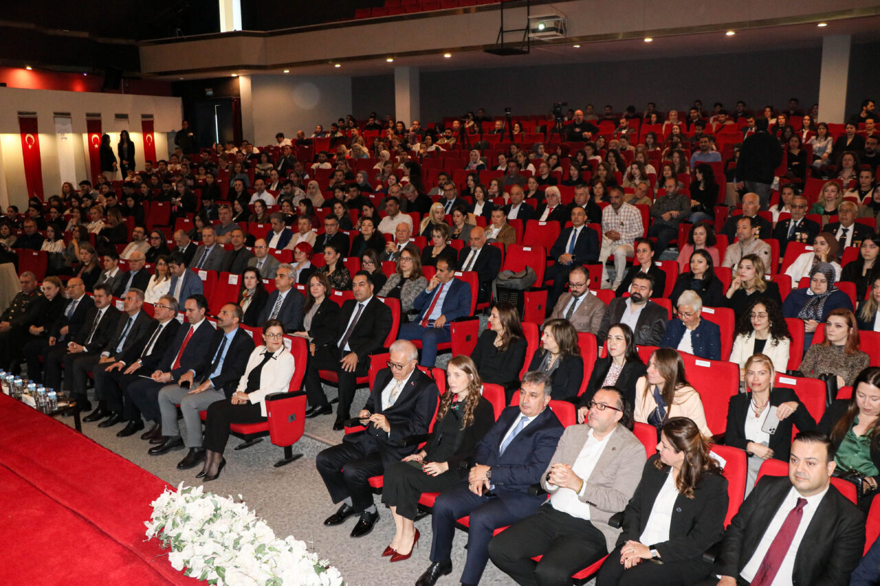 İZMİR (AA) – İzmir Valiliği ile Dokuz Eylül Üniversitesi (DEÜ)