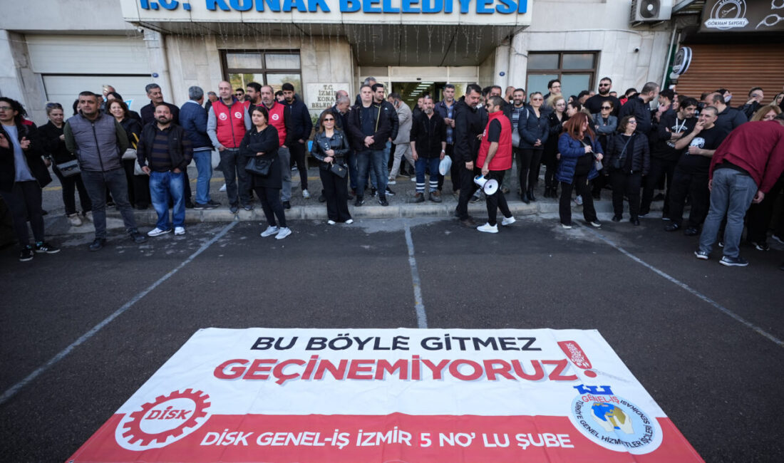 İZMİR (AA) – İzmir'de maaşlarının eksik yatırıldığını belirten Konak Belediyesi