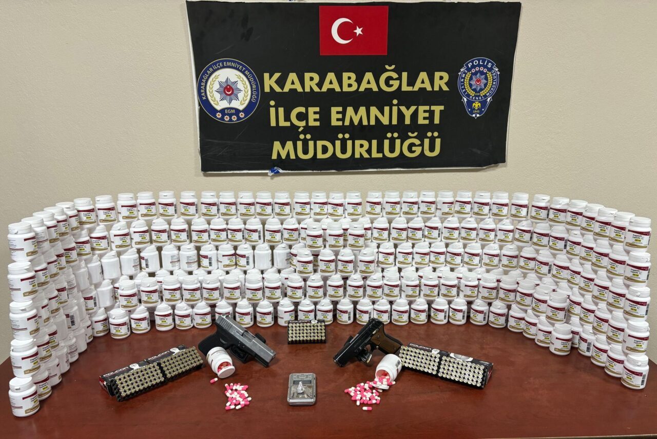 İZMİR (AA) – İzmir'in Karabağlar ilçesinde 13 bin 776 sentetik