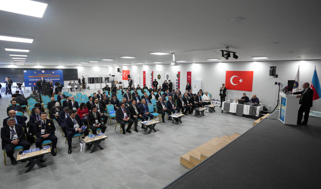 - İçişleri Bakan Yardımcısı Mehmet Sağlam:
- "Türkiye güvende olmazsa, Azerbaycan