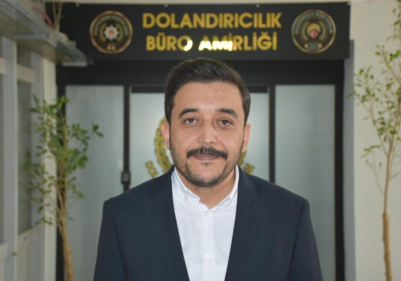 İZMİR (AA) – İzmir'de, internet üzerinden "yetkili servis" ilanı vererek