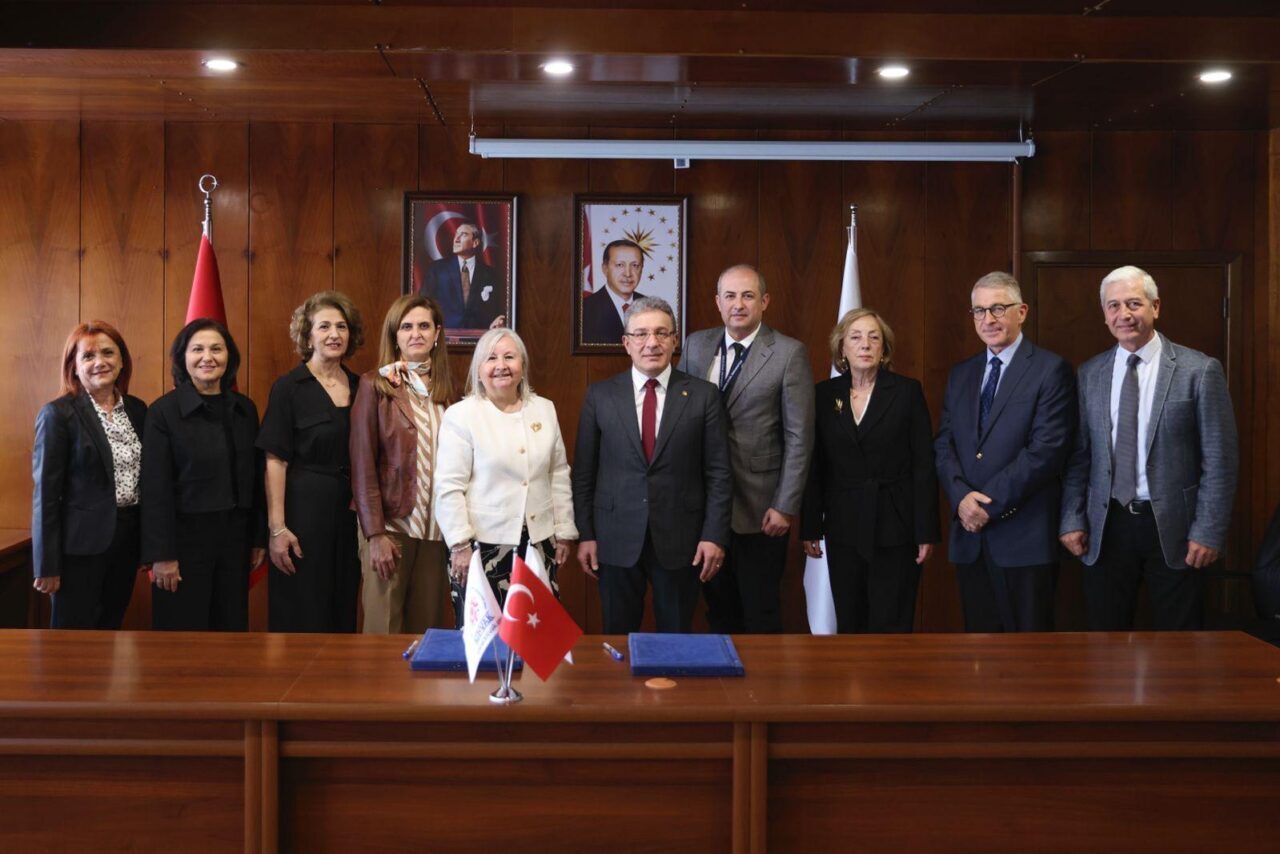 İZMİR (AA) – Dokuz Eylül Üniversitesi (DEÜ) ile Kemik İliği