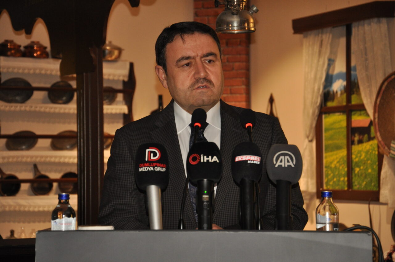 KÜTAHYA (AA) – Kütahya'da, "Cumhuriyetin Işığında Anadolu'nun Kültürel Mirasına Yolculuk"