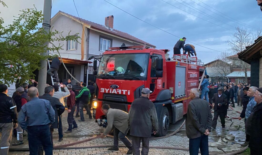 KÜTAHYA (AA) – Kütahya'nın Domaniç ilçesinde bir evde çıkan yangın