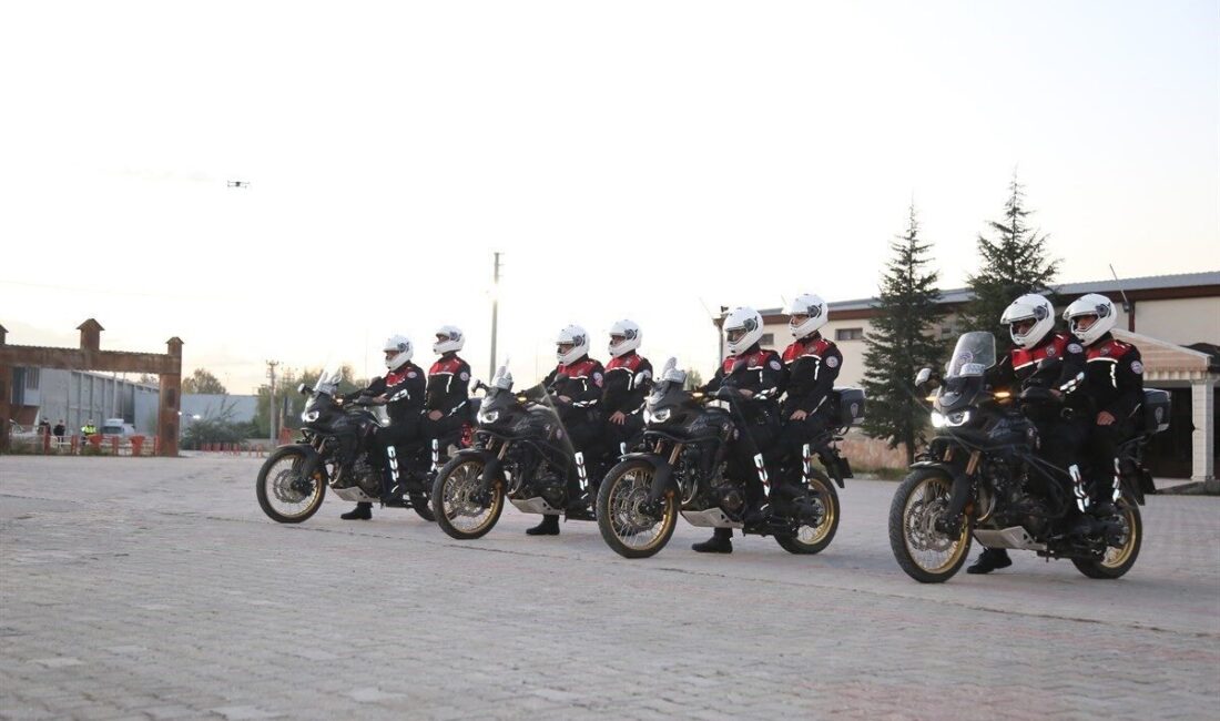Kütahya İl Emniyet Müdürlüğü Asayiş Şube Müdürlüğüne bağlı Motosikletli Polis
