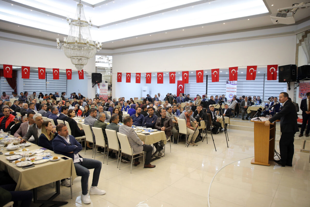 - "Sendikacılığı, yerli ve milli değerler üzerinden, bu ülkenin medeniyet