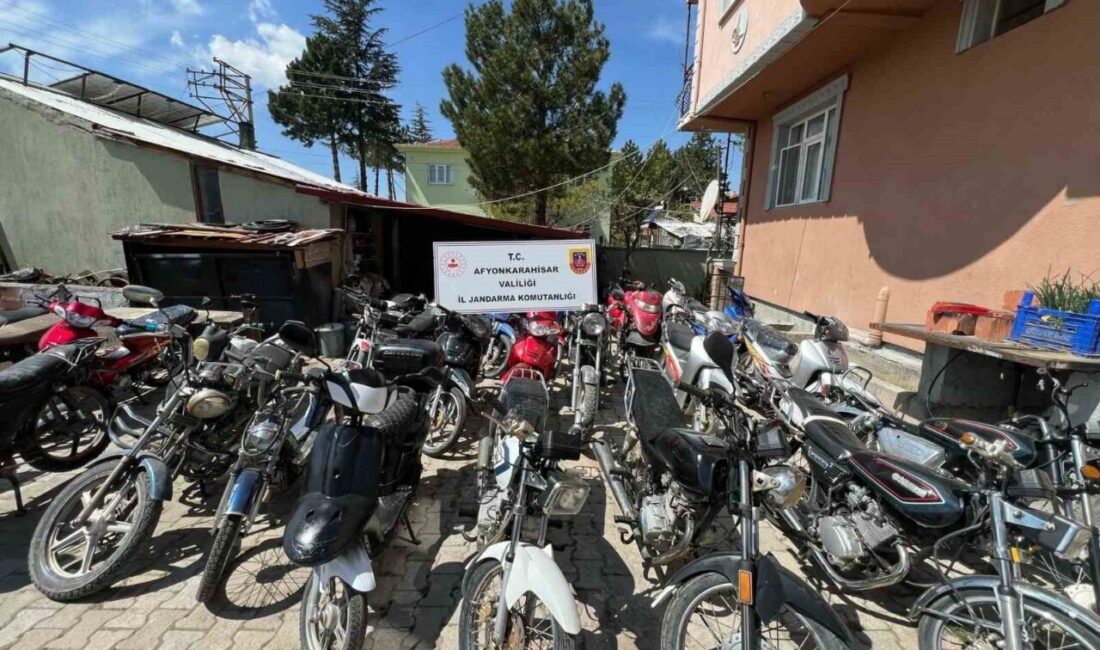 Afyonkarahisar’da jandarma ekipleri motosikletlerin şasi numaralarını değiştirerek sattığı iddia edilen