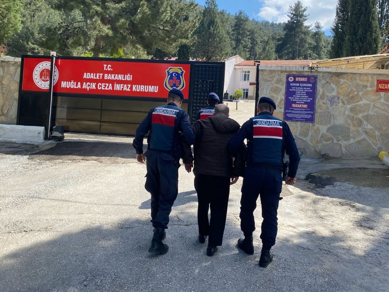 MUĞLA (AA) – Muğla'nın Menteşe ilçesinde, 24 yıl kesinleşmiş hapis