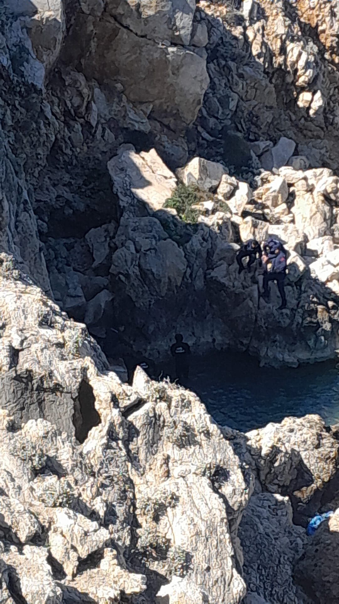 MUĞLA (AA) – Muğla’nın Seydikemer ilçesinde tekneden denize düşen kişinin