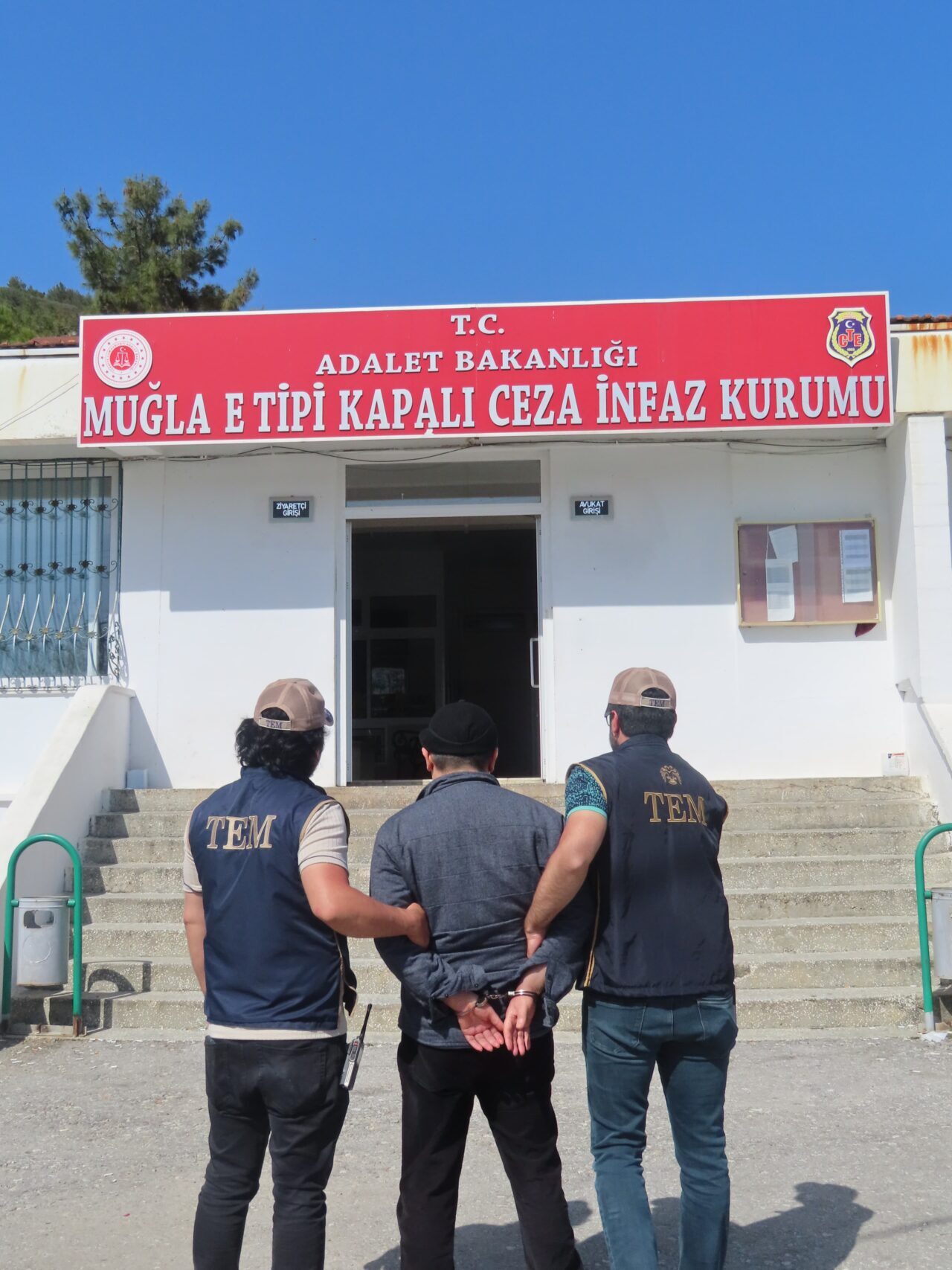 MUĞLA (AA) – Muğla'nın Menteşe ilçesinde, hakkında 8 yıl kesinleşmiş