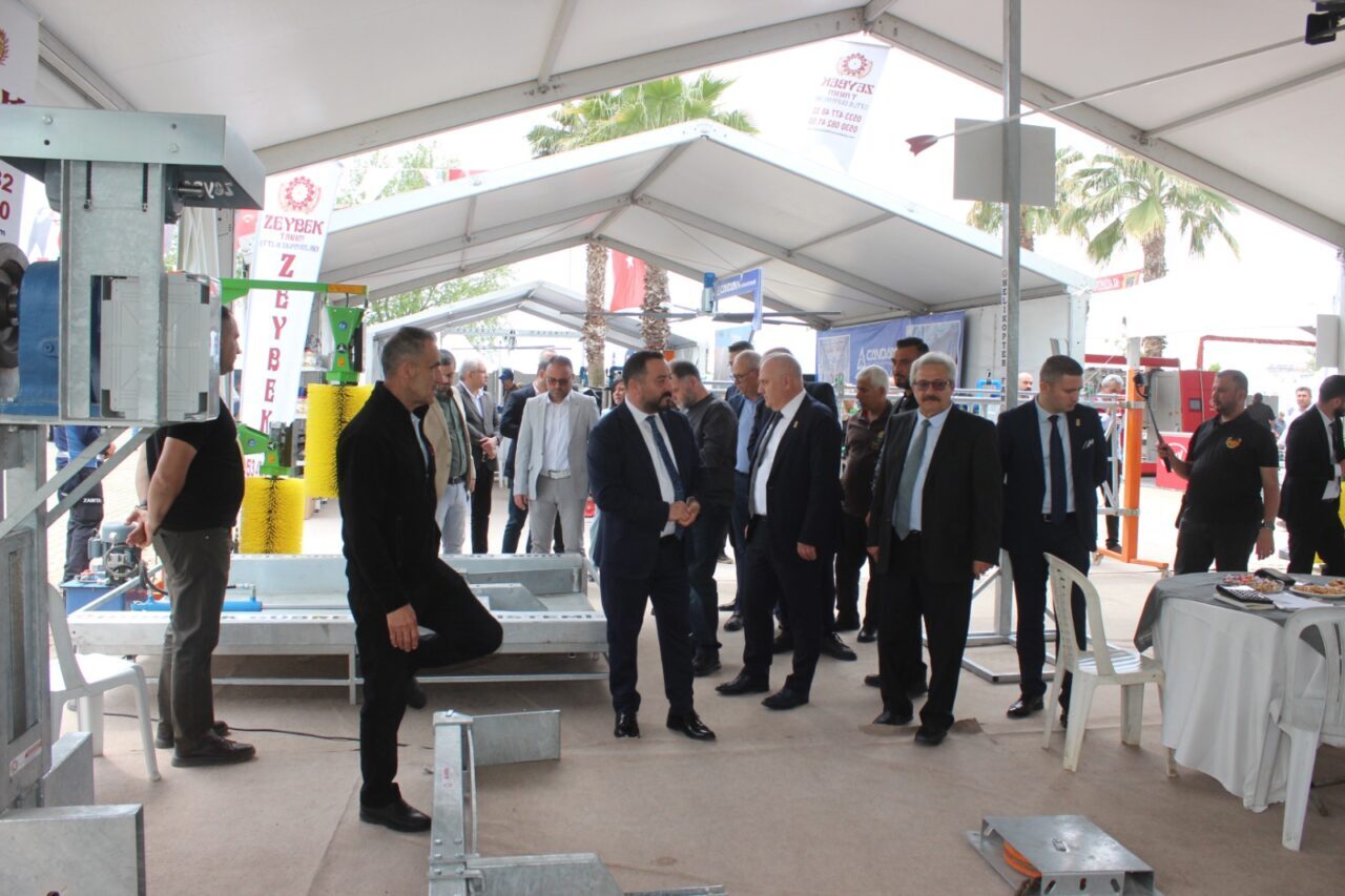İZMİR (AA) – Ödemiş 2. Tarım, Hayvancılık Makinaları, Teknolojileri ve