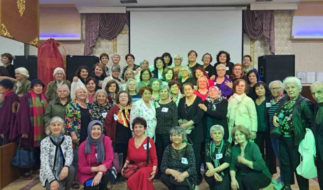 Eskişehir Süleyman Çakır Kız Öğretmen Okulu 1975 yılı mezunları 50