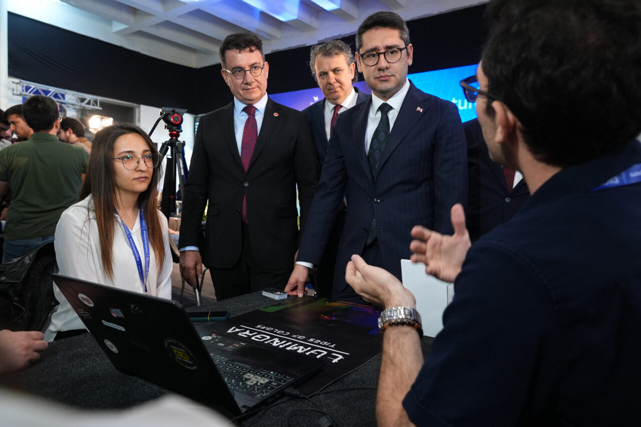 - Sanayi ve Teknoloji Bakan Yardımcısı Muhammet Kasım Gönüllü:
- "Son